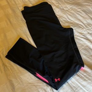 She’s a fighter under Armour leggings size LX